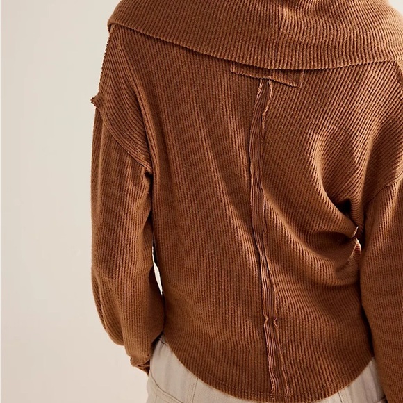 NEW Free People We The Free Hold Me
Close Pullover - Picture 2 of 12